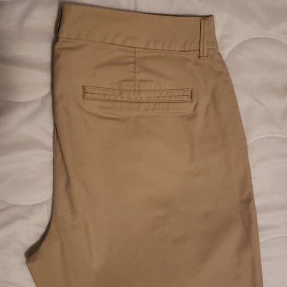Old Navy Women's Khaki Pants - Picture 3 of 3